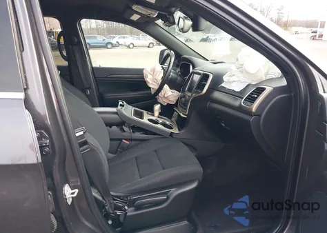 2016 Jeep Grand Cherokee Laredo z USA, uszkodzony, nr VIN 1C4RJFAG6GC364323